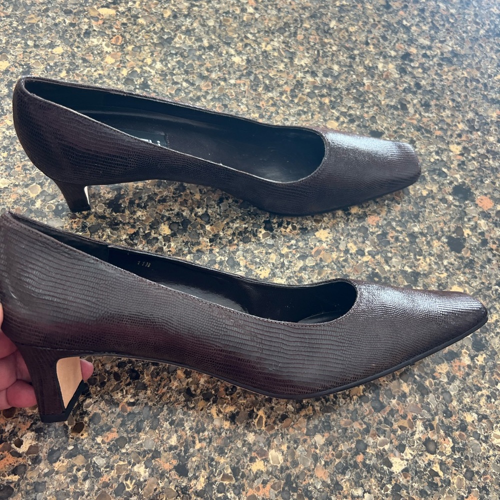 Brown textured square toe heels. Vaneli size 11n